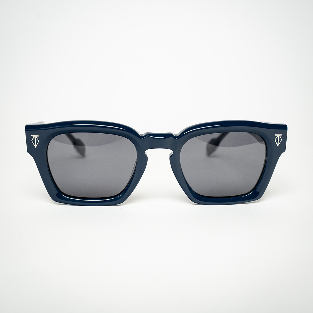 FERRO LUCENTE (BLU FUMO)