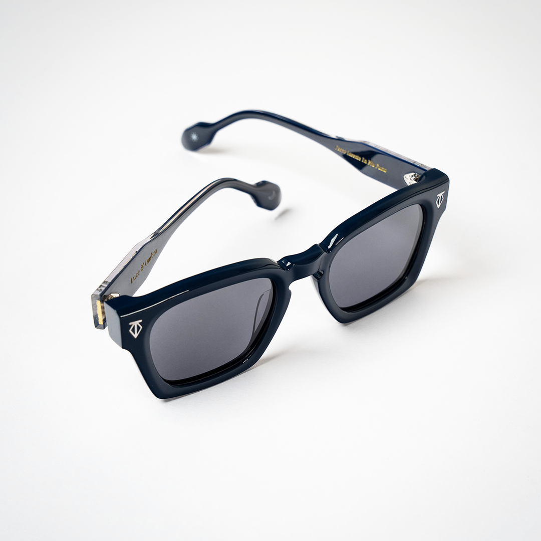 FERRO LUCENTE (BLU FUMO)