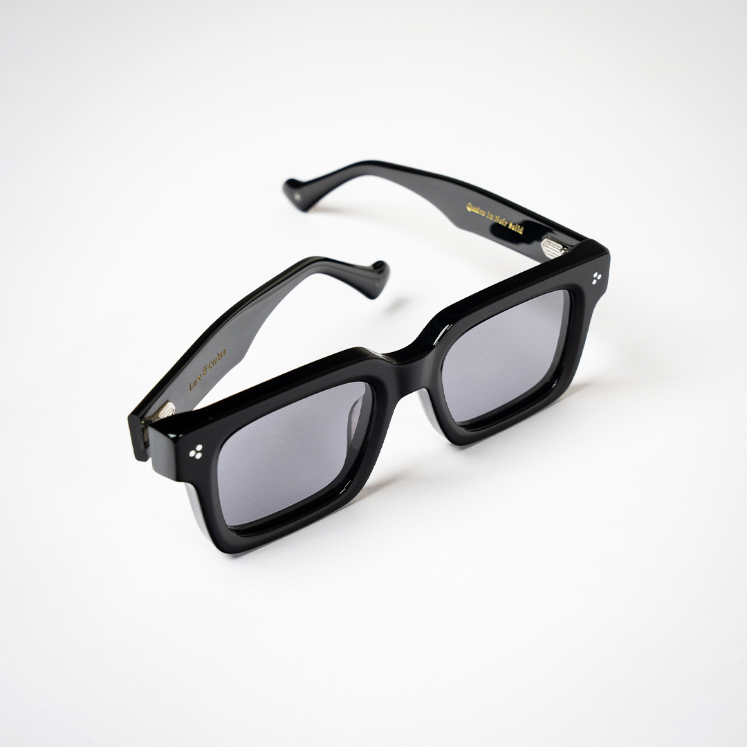 QUADRO (NOIR SOLID)