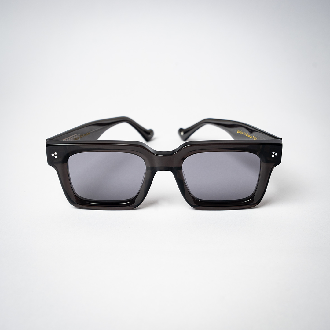 QUADRO (SHADOW FADE)