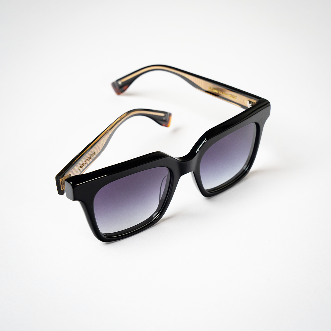 RIFLESSO (NOIR SOLID)